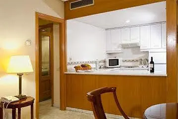 Aparthotel Convencion-Barajas مدريد 4*,